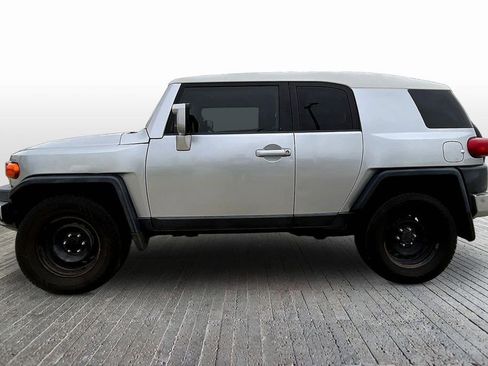 Used 2007 Toyota FJ Cruiser 2WD image 5