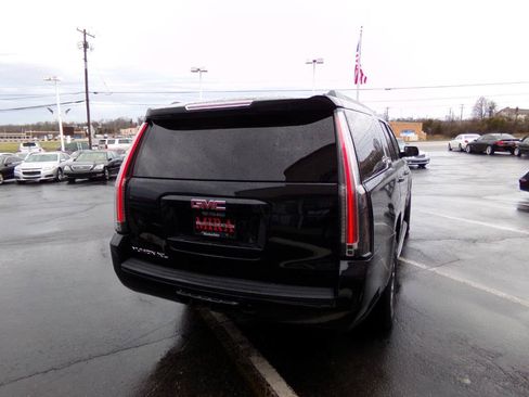 Used 2016 GMC Yukon XL SLE AWD/4WD image 3