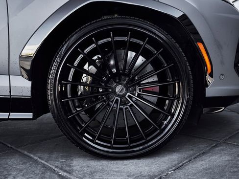 Used 2025 Lamborghini Urus Performante AWD/4WD image 20