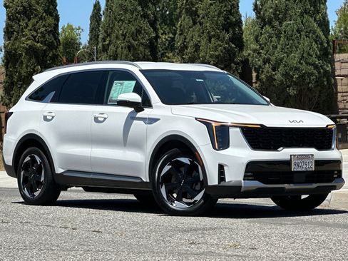 Used 2025 Kia Sorento EX AWD/4WD image 2