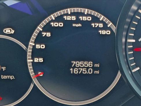 Used 2017 Porsche Panamera image 10