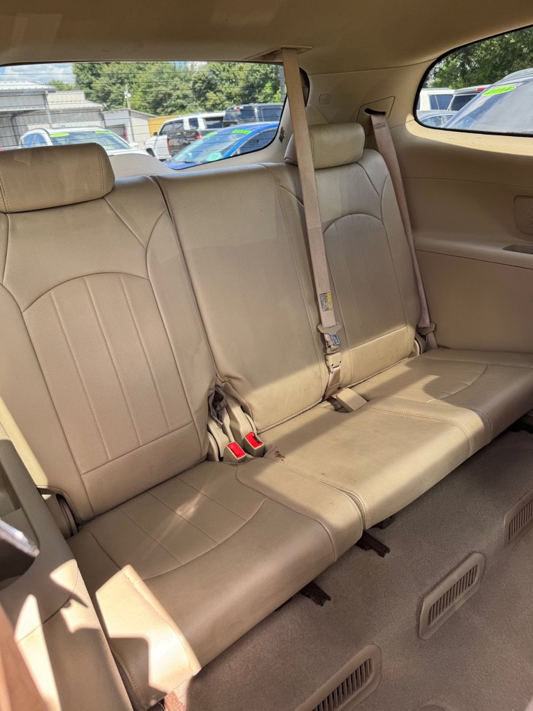 Used 2011 Buick Enclave CXL FWD image 15
