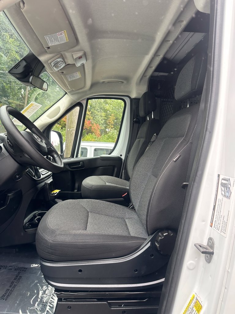 Used 2025 RAM ProMaster 2500 w/ U-Haul Equipment Group FWD image 10