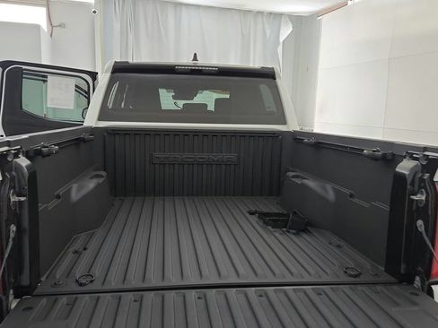Used 2024 Toyota Tacoma SR5 AWD/4WD image 27