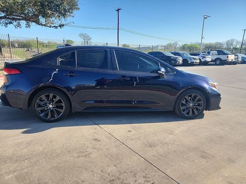 Used 2023 Toyota Corolla SE image 2