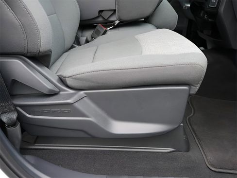 Used 2024 Ford F250 XLT w/ Snow Plow/Camper Package image 14