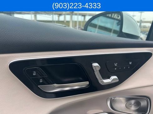 Used 2026 Mercedes-Benz GLC 300 image 20