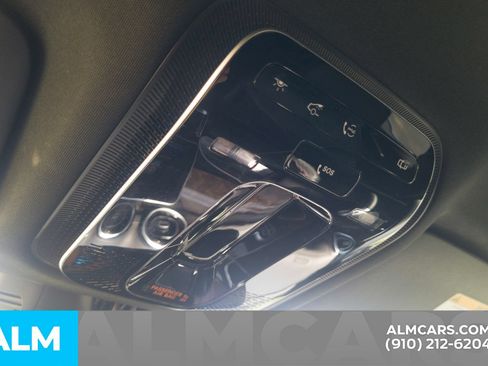Used 2024 Mercedes-Benz GLC 300 4MATIC image 35