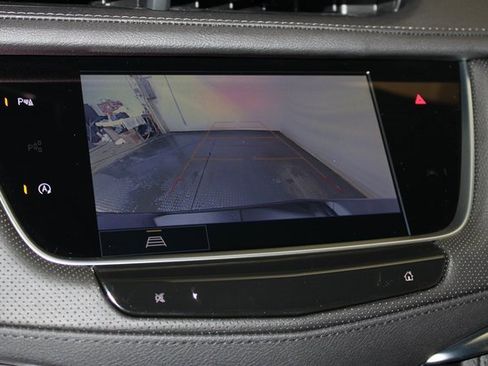 New 2026 Cadillac XT5 Luxury image 15