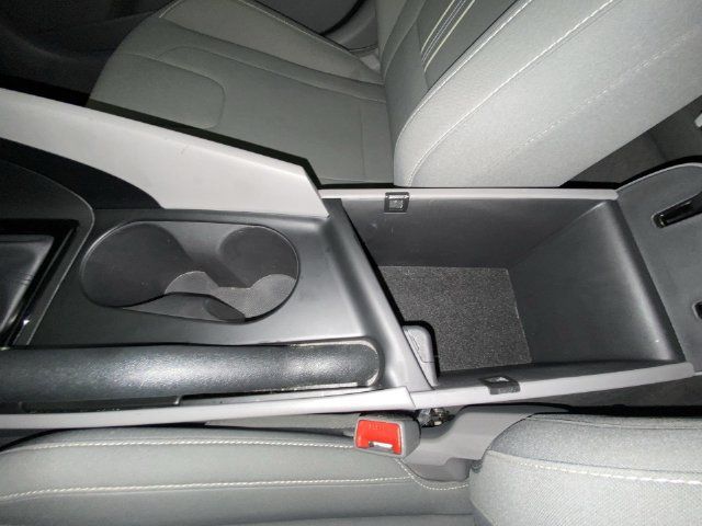 Used 2022 Hyundai Elantra SEL w/ Preferred Accessory Package FWD image 20