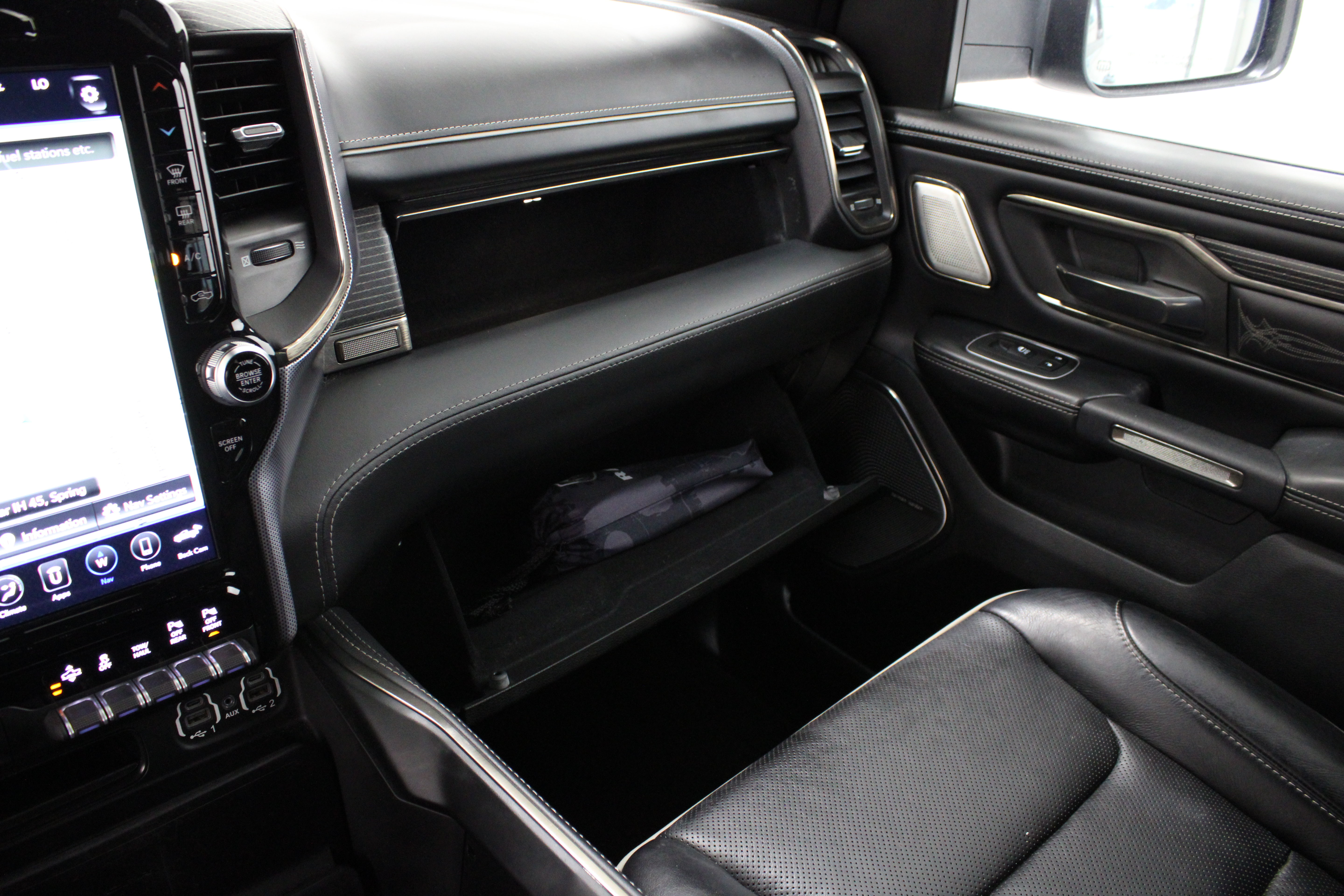 Used 2021 RAM 1500 Limited w/ Night Edition AWD/4WD image 29