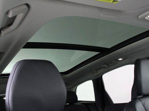 Certified 2025 Volvo XC60 B5 Plus image 23