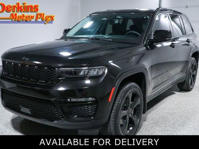 Used 2023 Jeep Grand Cherokee Limited w/ Black Appearance Package