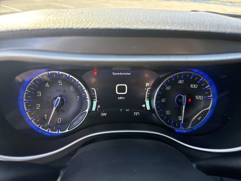 New 2026 Chrysler Pacifica Select image 22