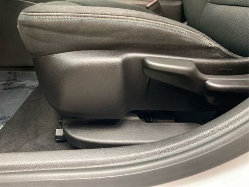 Used 2016 Chevrolet Cruze LT image 23