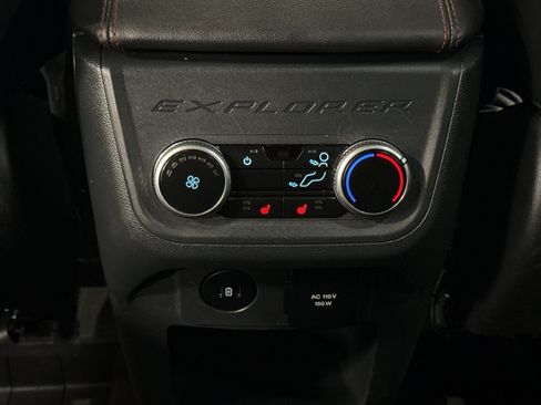 Used 2025 Ford Explorer ST-Line w/ Premium Package image 29