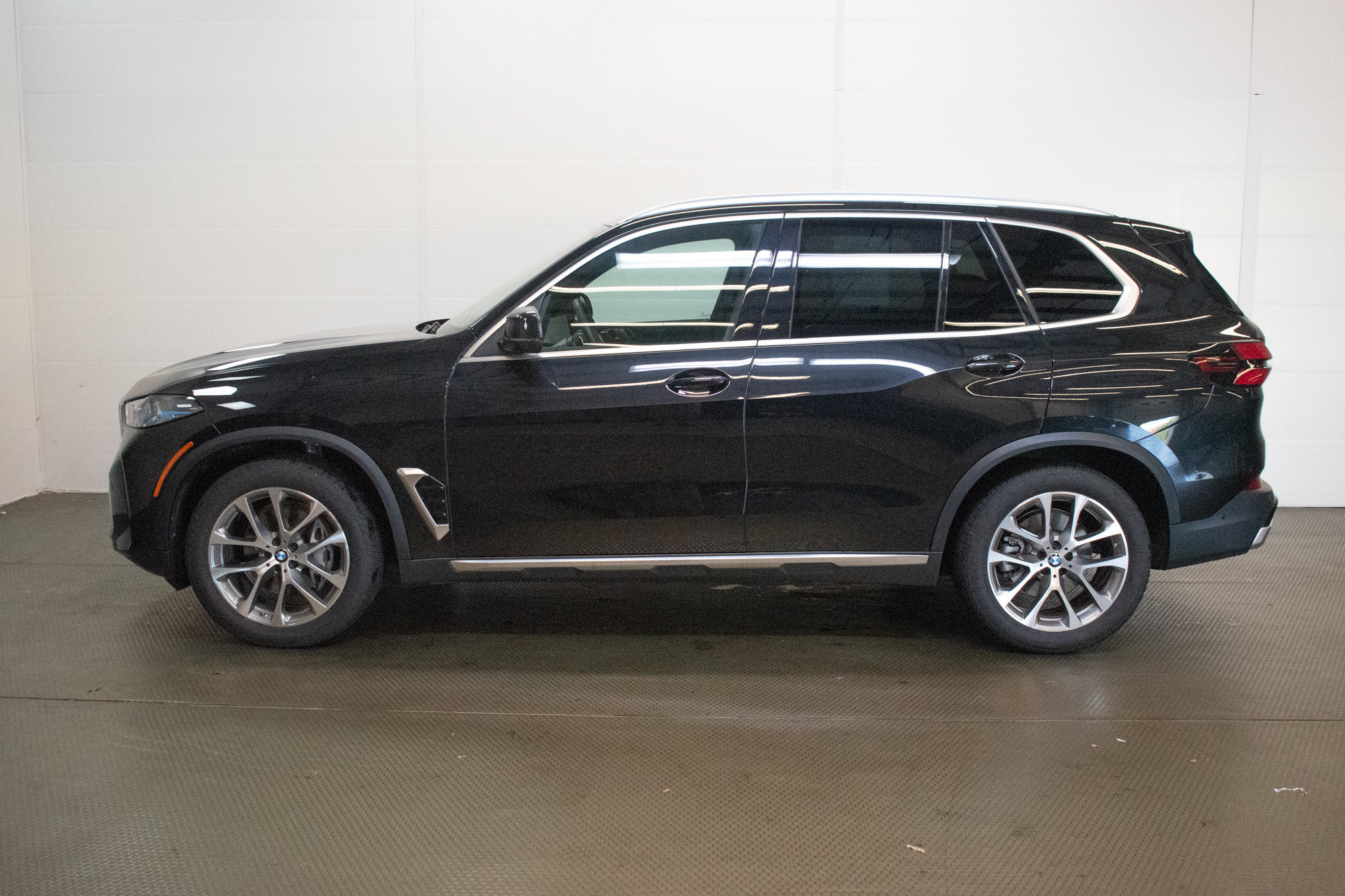 Used 2026 BMW X5 xDrive40i w/ Climate Comfort Package AWD/4WD image 7