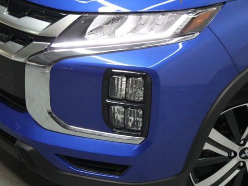 New 2026 Mitsubishi Outlander Sport SE image 2