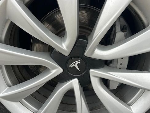 Used 2017 Tesla Model 3 Long Range image 35