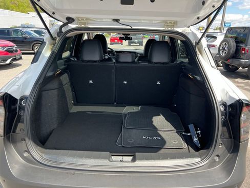 Used 2025 Nissan Kicks SR AWD/4WD image 22