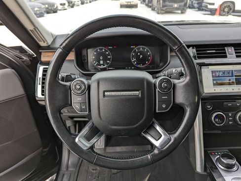 Used 2018 Land Rover Discovery HSE image 15