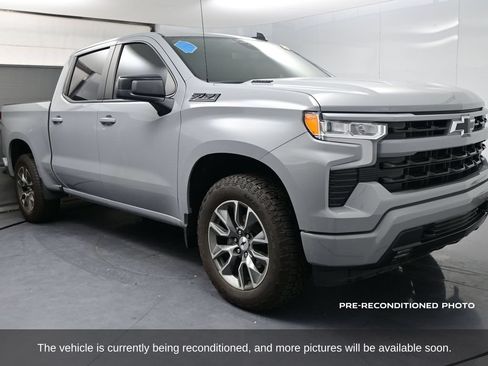 Used 2024 Chevrolet Silverado 1500 RST w/ Convenience Package II AWD/4WD image 3