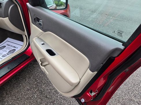 Used 2012 Ford Fusion SEL FWD image 24