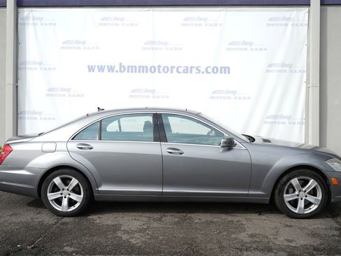 Used 2011 Mercedes-Benz S 550 4MATIC image 5
