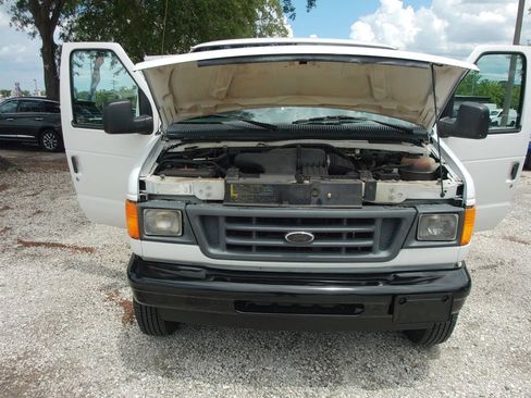 Used 2003 Ford E-250 and Econoline 250 Extended RWD image 29