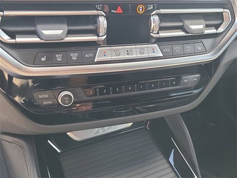 Used 2023 BMW X4 xDrive30i image 36