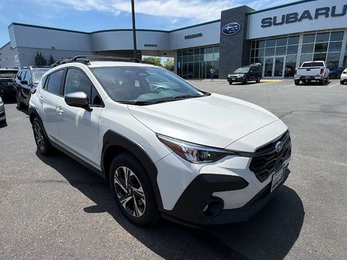 Used 2025 Subaru Crosstrek 2.5i Premium AWD/4WD image 2