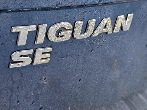 Used 2019 Volkswagen Tiguan SE w/ Panoramic Sunroof Package image 6