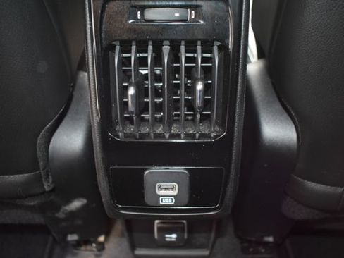 Used 2022 Jeep Compass Limited AWD/4WD image 31