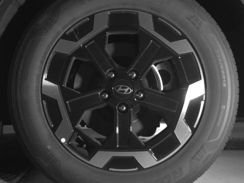 Used 2026 Hyundai Santa Fe SEL FWD image 25