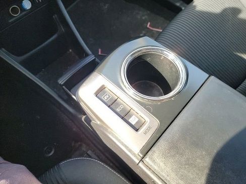 Used 2015 Toyota Prius V Three image 11