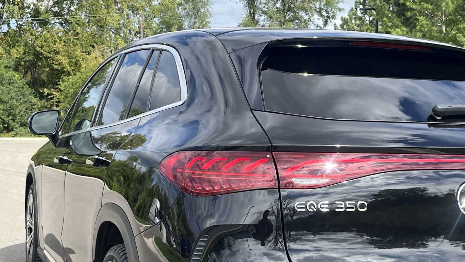 Used 2023 Mercedes-Benz EQE 350+ 4MATIC SUV image 17