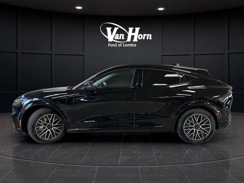 Used 2024 Ford Mustang Mach-E Premium image 12