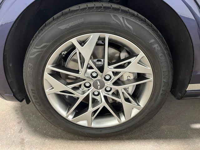 Used 2025 Genesis GV70 2.5T AWD/4WD image 29