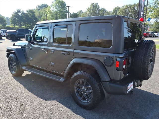 Used 2026 Jeep Wrangler Unlimited Sport AWD/4WD image 9