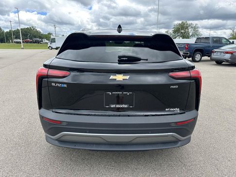 Used 2024 Chevrolet Blazer EV LT AWD/4WD image 2