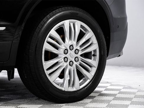 Used 2017 Cadillac XT5 Premium Luxury w/ Driver Assist Package image 58