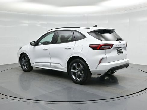 Certified 2023 Ford Escape ST-Line w/ Equipment Group 301A image 7