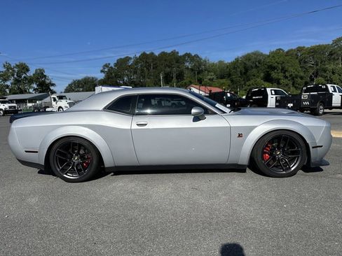 Used 2019 Dodge Challenger R/T Scat Pack RWD image 4