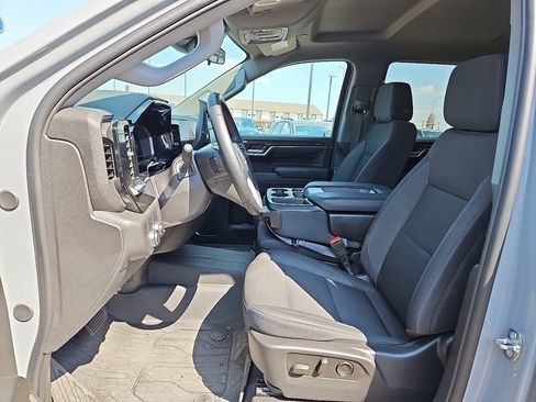 Used 2024 GMC Sierra 1500 Elevation w/ LPO, Elevation Black Package image 9