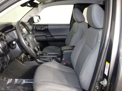 Used 2019 Toyota Tacoma SR5 image 10