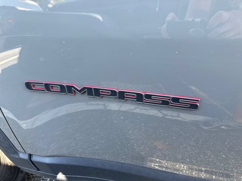 Used 2021 Jeep Compass Trailhawk w/ Sun and Sound Group AWD/4WD image 15