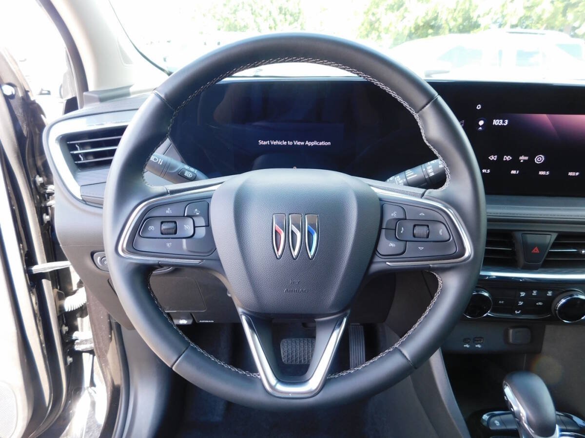 Used 2025 Buick Encore GX Preferred FWD image 9