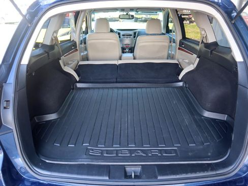 Used 2011 Subaru Outback 2.5i Limited w/ PWR Moonroof Pkg AWD/4WD image 46