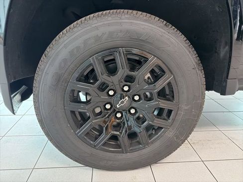 New 2026 Chevrolet Colorado W/T w/ WT Custom Package AWD/4WD image 11