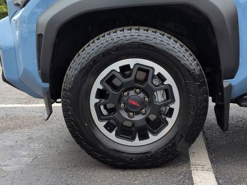 Certified 2025 Toyota 4Runner TRD Off-Road Premium AWD/4WD image 11
